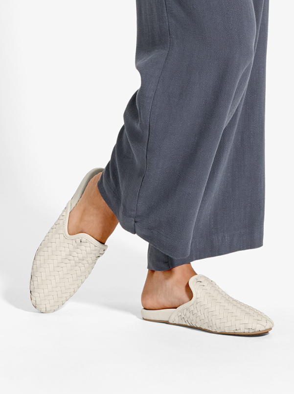 Women's shoes